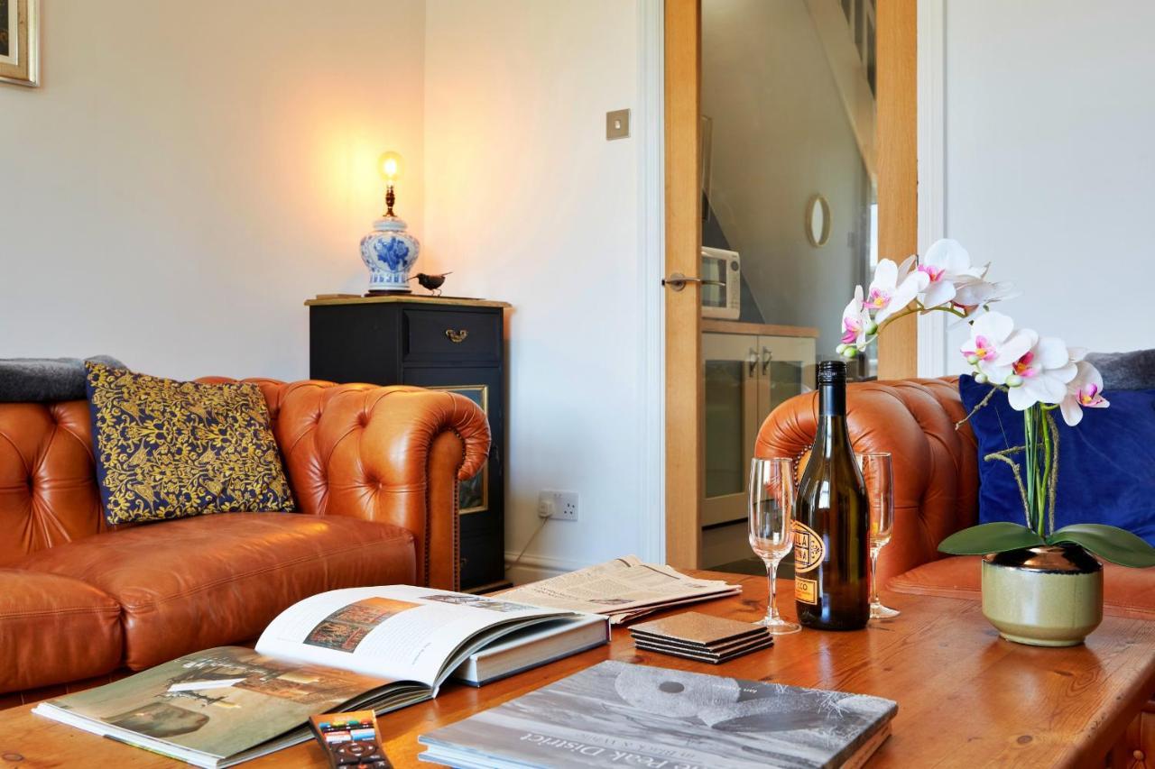 Two Dales Finest Retreats - Peak View 빌라 외부 사진
